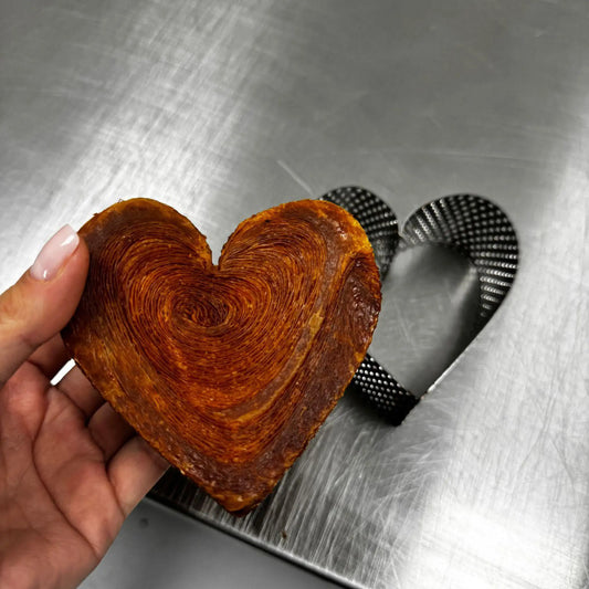 Heart-shaped pastry made using perforated stainless steel pastry ring AISI 304