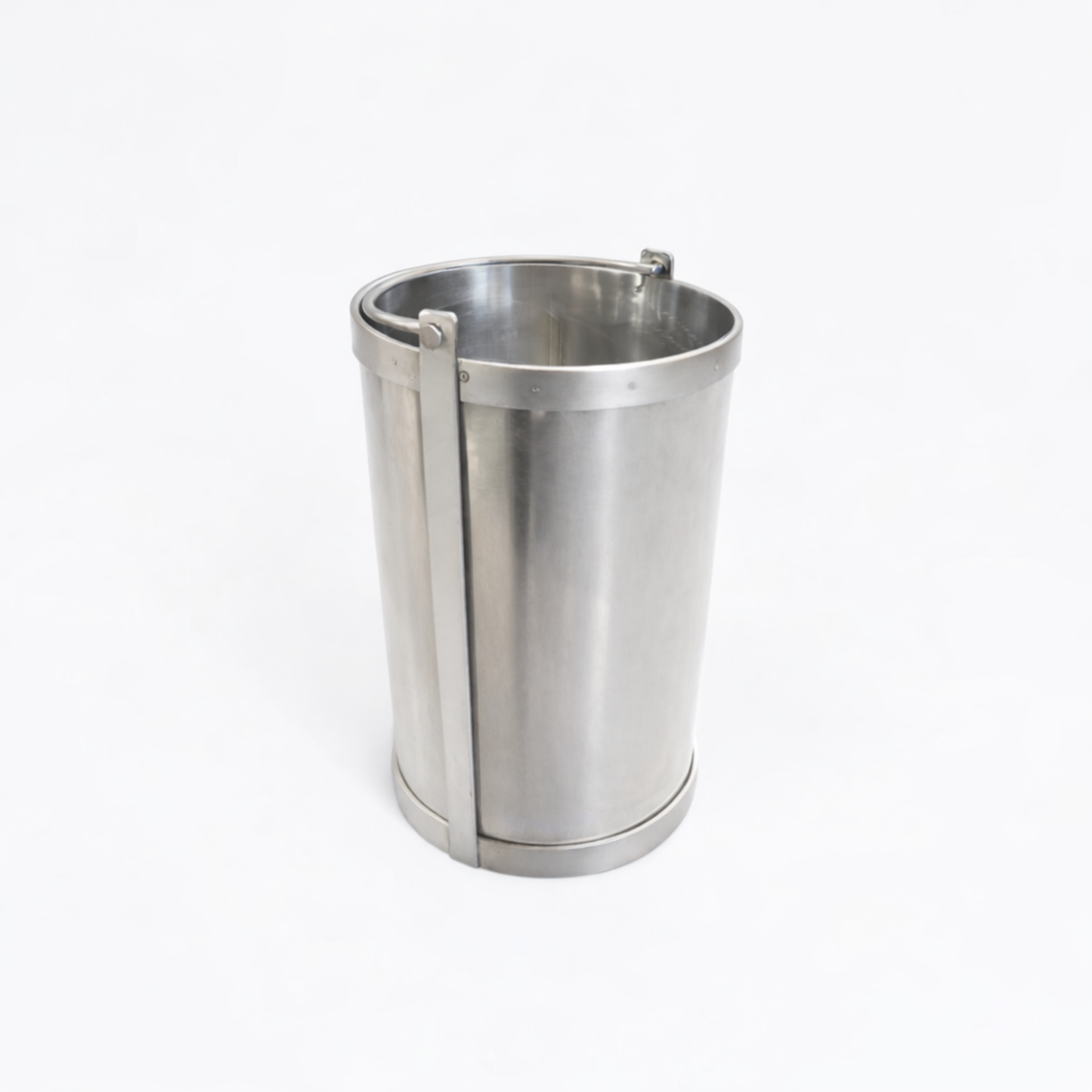 Heavy-duty 10L stainless steel well bucket with reinforced flat bands and secure handle.