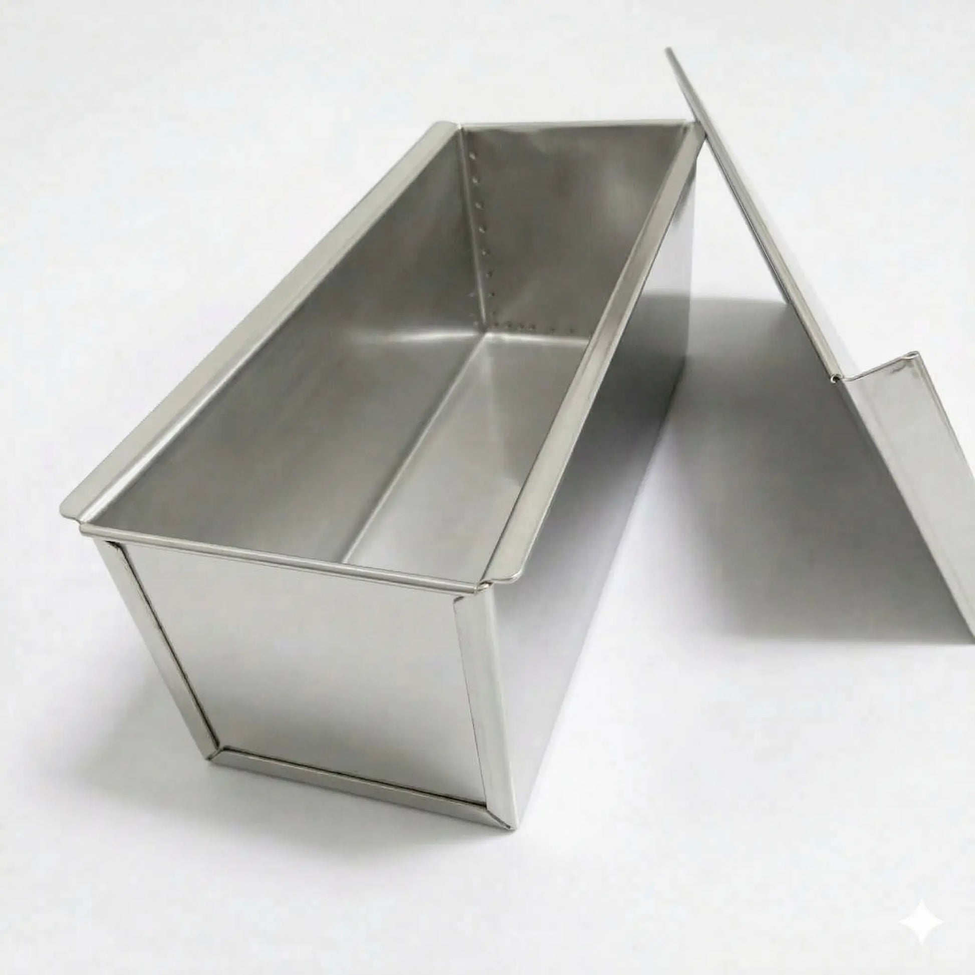 Detailed view of the 30cm Pullman bread pan with the sliding lid removed, showing the heavy-duty carbon steel construction.